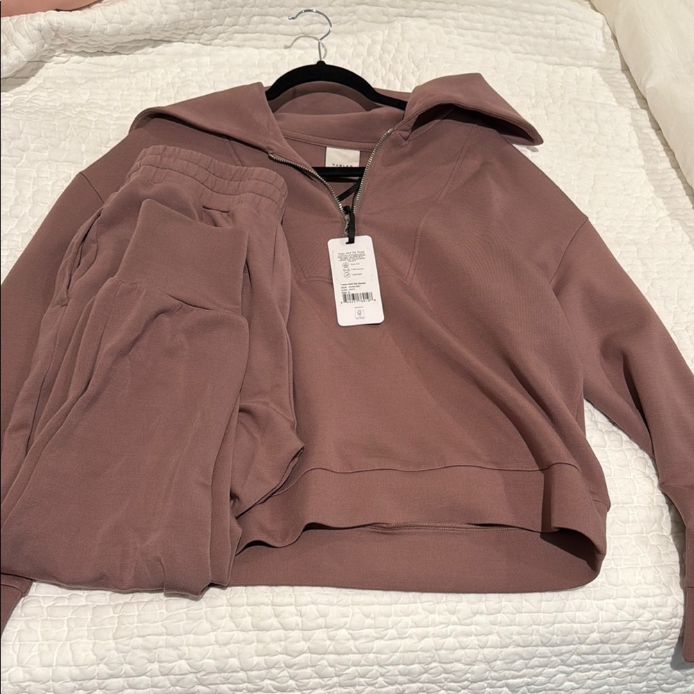 Varley Antler Half Zip Sweatshirt and joggers set